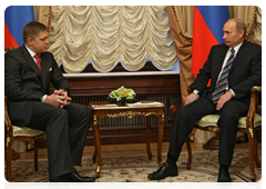 Prime Minister Vladimir Putin during a meeting with Slovak Prime Minister Robert Fico|16 november, 2009|14:24