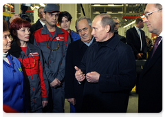 Prime Minister Vladimir Putin visiting the KamAZ Heavy-Duty Truck Production Plant in the city of Naberezhnye Chelny|17 november, 2009|19:56