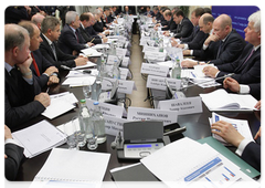Prime Minister Vladimir Putin chairing a meeting on developing the Russian gas and petrochemical industry at Nizhnekamskneftekhim|17 november, 2009|20:07