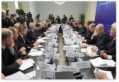 В.В.Путин провел  на ОАО «Нижнекамскнефтехим» совещание о мерах по развитию нефтехимии и газохимии в России