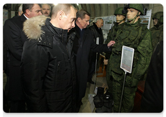 Prime Minister Vladimir Putin at the Machine-Building Design Bureau in Kolomna to inspect armaments and military hardware|18 november, 2009|14:28