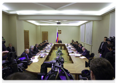 Prime Minister Vladimir Putin chairing a meeting on creating a new image of the Russian Armed Forces by equipping them with cutting-edge missiles, artillery and ammunition|18 november, 2009|14:28