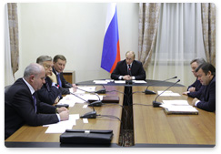 Prime Minister Vladimir Putin chaired a meeting to discuss the problems facing Kolomensky Zavod