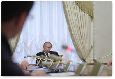 В.В.Путин провел в Санкт-Петербурге совещание по вопросам обеспечения жильем военнослужащих