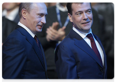 President Dmitry Medvedev and Prime Minister Vladimir Putin during the 11th Congress of United Russia party|21 november, 2009|14:19