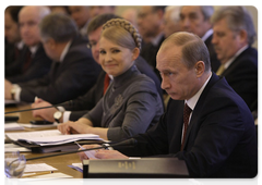 Prime Minister Vladimir Putin took part in the restricted-attendance meeting of CIS heads of state during his working visit to the city of Yalta, Ukraine|20 november, 2009|14:28