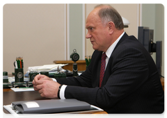 Communist Party leader Gennady Zyuganov during a meeting with Prime Minister Vladimir Putin|26 november, 2009|15:35