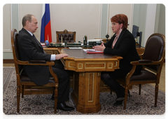 Prime Minister Vladimir Putin and Russian Agriculture Minister Yelena Skrynnik|26 november, 2009|16:19