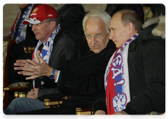 Vladimir Putin attended 2010 World Cup qualifying match between Russia and Germany in Luzhniki Stadium|10 october, 2009|14:19