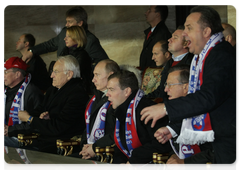 Vladimir Putin attended 2010 World Cup qualifying match between Russia and Germany in Luzhniki Stadium|10 october, 2009|14:50