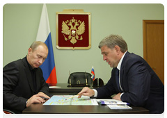В.В.Путин провел рабочую встречу с губернатором Приморского края С.М.Дарькиным|12 октября, 2009|14:19