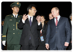 Prime Minister Vladimir Putin arriving in the People’s Republic of China for an official visit|12 october, 2009|19:05