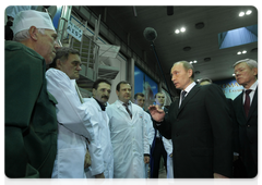 Prime Minister Vladimir Putin visiting an Energomash production facility in the town of Khimky, in the Moscow Region|30 november, 2009|16:57