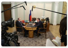 Prime Minister Vladimir Putin meeting with First Deputy Prime Minister Viktor Zubkov|30 november, 2009|20:45