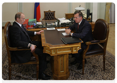 Prime Minister Vladimir Putin meeting with First Deputy Prime Minister Viktor Zubkov|30 november, 2009|20:47