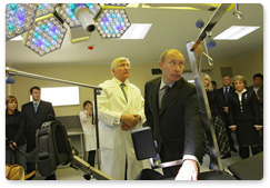 В.В.Путин посетил ФГУ «Научно-исследовательский детский ортопедический институт им. Г.И.Турнера» в г. Пушкин