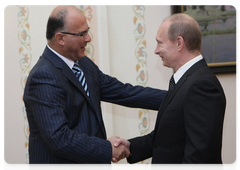 Vladimir Putin meeting with Marios Garoyian, President of the House of Representatives of the Republic of Cyprus|26 november, 2009|13:31