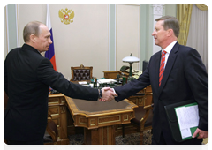 Prime Minister Vladimir Putin during a meeting with Deputy Prime Minister Sergei Ivanov|1 december, 2009|16:48