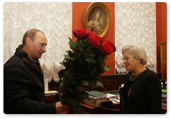 В.В.Путин поздравил актрису А.Б.Фрейндлих и директора Государственного Эрмитажа М.Б.Пиотровского с юбилеями