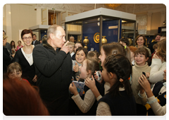Председатель Правительства Российской Федерации В.В.Путин посетил Государственный Эрмитаж в Санкт-Петербурге|12 декабря, 2009|18:06