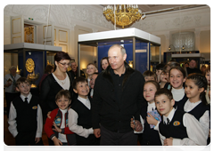 Председатель Правительства Российской Федерации В.В.Путин посетил Государственный Эрмитаж в Санкт-Петербурге|12 декабря, 2009|18:07