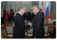 Председатель Правительства Российской Федерации В.В.Путин встретился с Президентом Хорватии С.Месичем|14 декабря, 2009|18:26