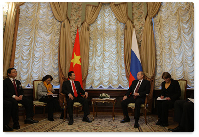 Prime Minister Vladimir Putin held talks with his Vietnamese counterpart Nguyen Tan Dung