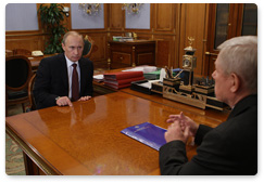 Prime Minister Vladimir Putin met with Head of the Federal Space Agency Anatoly Perminov