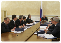 Prime Minister Vladimir Putin chairing a meeting of the Vnesheconombank Supervisory Board|17 december, 2009|18:04