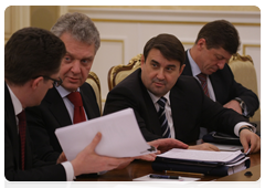 From left to right: Minister of Industry and Trade Viktor Khristenko, Minister of Transport Igor Levitin and Deputy Prime Minister Dmitry Kozak during a meeting of the Vnesheconombank Supervisory Board|17 december, 2009|18:08