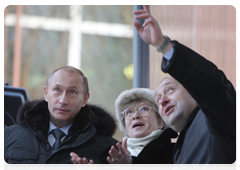 Председатель Правительства Российской Федерации В.В.Путин, находящийся с рабочей поездкой в Санкт-Петербурге, принял участие в церемонии спуска на воду танкера «Кирилл Лавров»|18 декабря, 2009|17:26