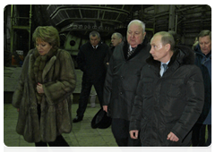 Председатель Правительства Российской Федерации В.В.Путин осмотрел цеха по производству дизельэлектрических подводных лодок на Адмиралтейских верфях в Санкт-Петербурге|18 декабря, 2009|17:32