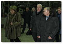 В.В.Путин осмотрел цеха по производству дизельэлектрических подводных лодок на Адмиралтейский верфях в Санкт-Петербурге
