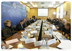 Prime Minister Vladimir Putin holding a meeting on providing the Navy with new weapons and military hardware at the Admiralty Shipyards|18 december, 2009|17:36