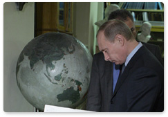 В.В.Путин в ходе рабочей поездки в Санкт-Петербург посетил штаб-квартиру Русского географического общества