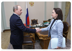 Prime Minister Vladimir Putin in a working meeting with Economic Development Minister Elvira Nabiullina|2 december, 2009|17:46