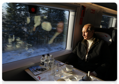 Prime Minister Vladimir Putin returned to Moscow from his trip to St Petersburg on a new high-speed train Sapsan|20 december, 2009|13:56