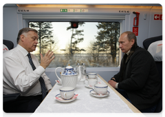 Prime Minister Vladimir Putin returned to Moscow from his trip to St Petersburg on a new high-speed train Sapsan|19 december, 2009|13:58