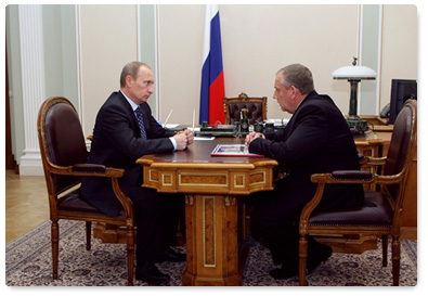 Prime Minister Vladimir Putin holds a working meeting with Novgorod Region Governor Sergei Mitin