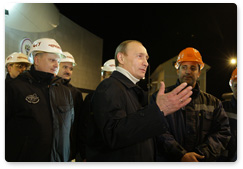 В.В.Путин открыл в Сочи объездную дорогу, которая позволит направить в обход центра города поток транзитного и внутригородского транспорта