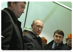 В.В.Путин открыл в Сочи объездную дорогу, которая позволит направить в обход центра города поток транзитного и внутригородского транспорта|26 декабря, 2009|17:04