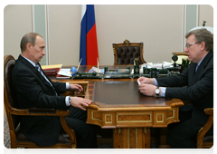 Prime Minister Vladimir Putin during a meeting with Deputy Prime Minister and Finance Minister Alexei Kudrin|26 december, 2009|19:12