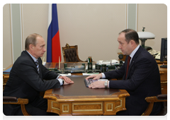 Prime Minister Vladimir Putin during a meeting with Sovcomflot President and CEO Sergei Frank|26 december, 2009|19:45