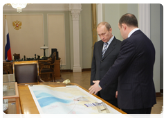 Prime Minister Vladimir Putin during a meeting with Sovcomflot President and CEO Sergei Frank|26 december, 2009|19:52