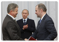 Prime Minister Vladimir Putin at the signing of  several shipbuilding agreements in Vladivostok|28 december, 2009|13:49