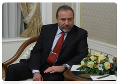 Avigdor Lieberman, Israel’s Deputy Prime Minister and Foreign Minister during a meeting with Prime Minister Vladimir Putin|4 december, 2009|15:05