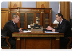 Prime Minister Vladimir Putin meeting with Roman Kopin, the Governor of the Chukotka Autonomous Area|4 december, 2009|19:24