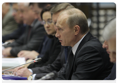 Prime Minister Vladimir Putin chairing a meeting of the Council of General and Chief Designers, Leading Scientists and Professionals of High-Tech Industries|7 december, 2009|15:59