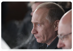 Председатель Правительства Российской Федерации В.В.Путин, находящийся с рабочей поездкой в Уральском федеральном округе, посетил Нижнетагильский институт испытания металлов, где ознакомился с характеристиками современных образцов российской бронетехники|8 декабря, 2009|13:39