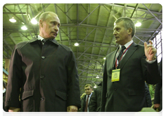 Prime Minister Vladimir Putin visited the Uralvagonzavod research and production company in Nizhny Tagil, which manufactures the next generation of Russian tanks|8 december, 2009|14:10